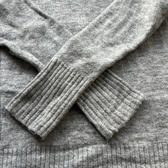 Gray Knit Sweater - Picture 5 of 9
